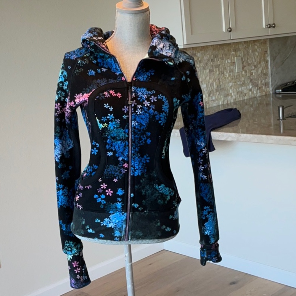 Lululemon Scuba Jacket, Black with Floral Print.  Size 6, Barely worn.